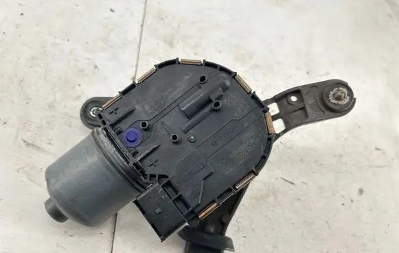 Citroen C4 II Picasso Wiper motor 9676371980 0390248103