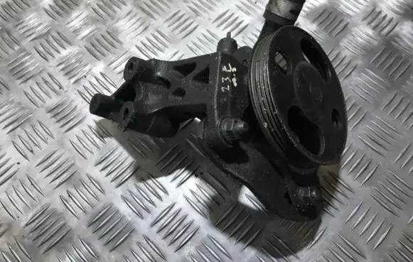Mazda 323 F Power steering pump