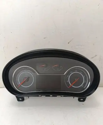 Opel Insignia A Speedometer (instrument cluster) 39085473 A116182000000677 7110500000000X