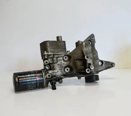 Engine oil radiator