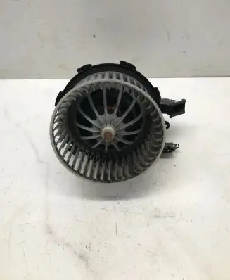Audi A5 8T 8F Heater fan/blower 8K2820021