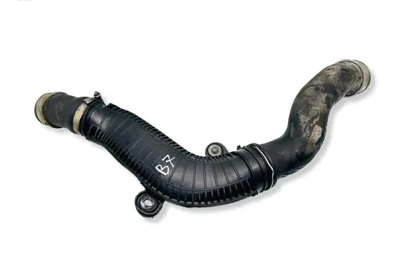 Volkswagen Tiguan Intercooler hose/pipe 1K0145840R