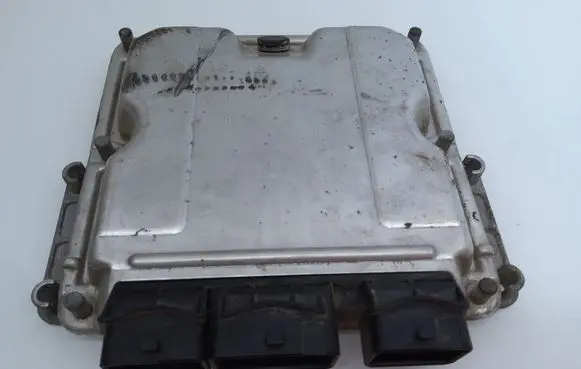 Citroen Xsara Picasso Engine control unit/module 9651593480