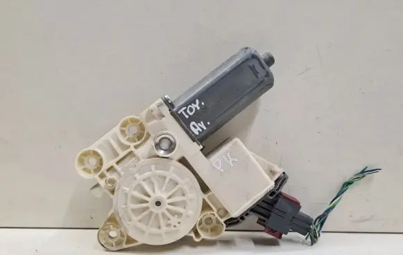 Toyota Avensis T250 Front door window regulator motor 6982005050 994023 992045100