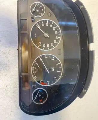 Speedometer (instrument cluster)