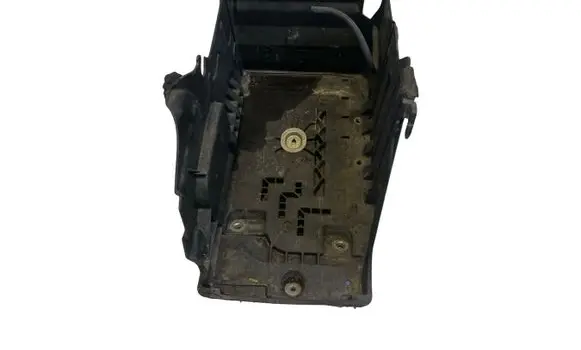 Volvo XC70 Battery tray 31265858