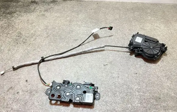 BMW 5 G30 G31 G38 Tailgate/trunk/boot lock/catch/latch 16367210 7383561 UK744101408