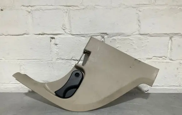 BMW 3 E92 E93 Foot area side trim 7066989