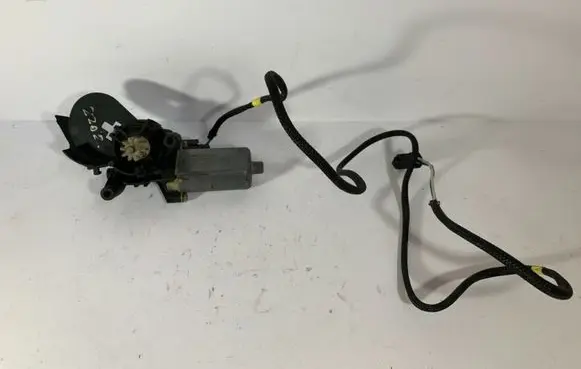 Mercedes-Benz C W203 Seat adjustment motor A2038201942