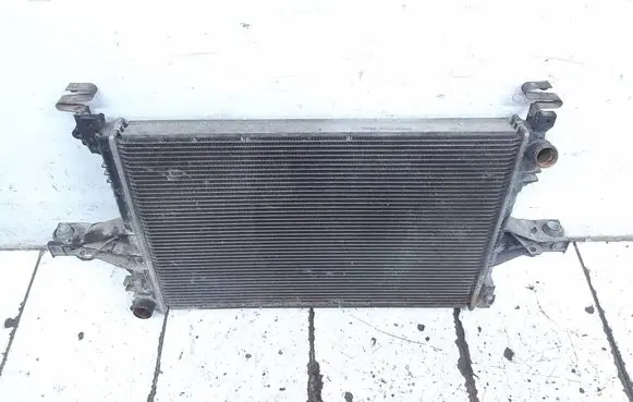 Volvo V70 Coolant radiator 30714047 08960391