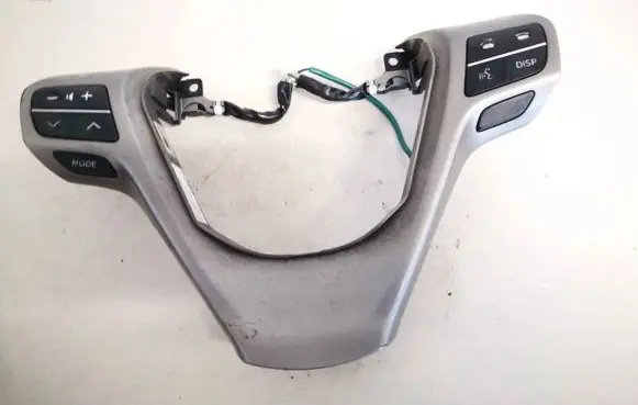 Steering wheel buttons/switches