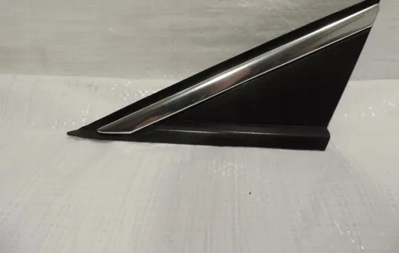 Opel Astra K Front arch trim 39041995
