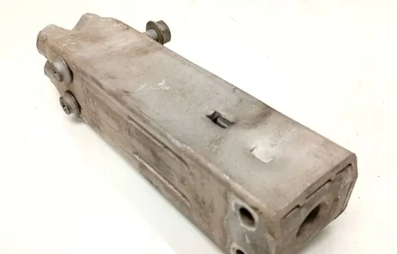 Audi A6 S6 C6 4F Front bumper mounting bracket 4F0807134