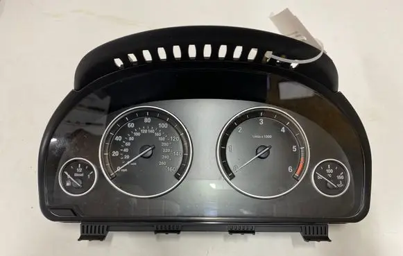 Speedometer (instrument cluster)
