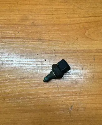 BMW 5 F10 F11 Coolant temperature sensor 1433076 PA661GF30