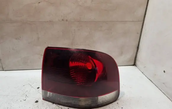 Volkswagen Touareg I Rear/tail lights 28258002