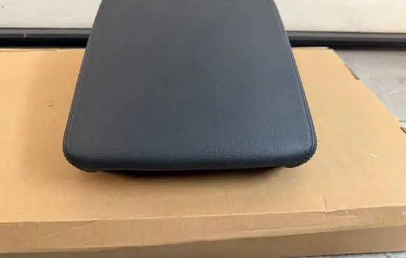 Volkswagen Amarok Armrest 