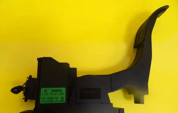 Volkswagen Polo III 6N 6N2 6NF Accelerator throttle pedal 0280752207