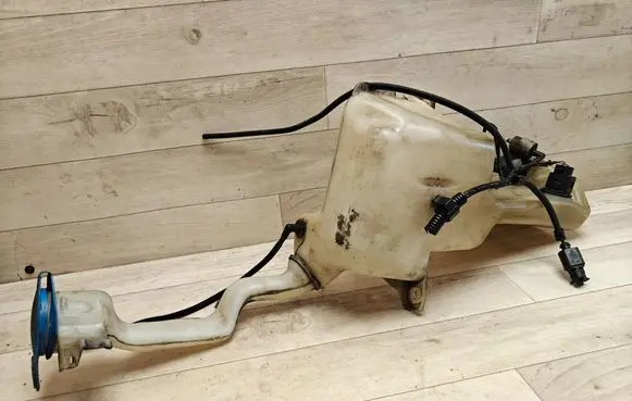 Seat Alhambra (Mk1) Windshield washer fluid reservoir/tank 7M3955453