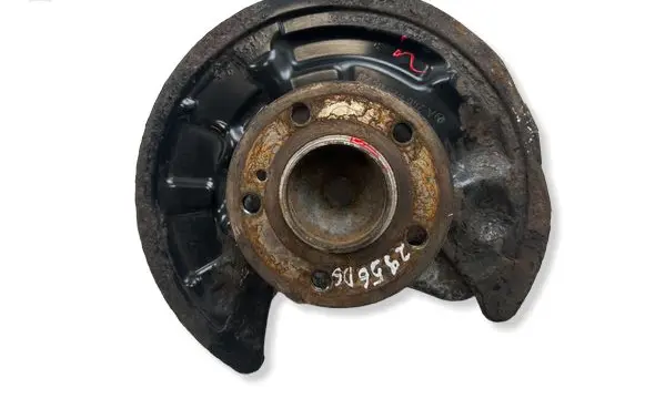 Mercedes-Benz CLA C117 X117 W117 Rear wheel hub 2460406