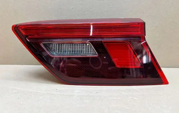 Volkswagen Tiguan Rear/tail lights 5NA945094F
