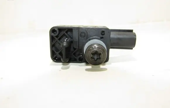 Opel Insignia A Airbag deployment crash/impact sensor 13593676