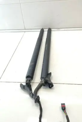 Maxus Euniq 6 Tailgate strut P01068 C00091111