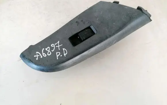 Nissan Almera N16 Electric window control switch 80960