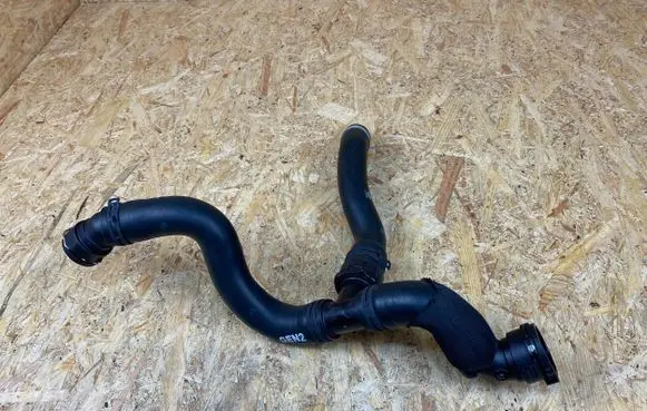 Land Rover Range Rover Sport L494 Engine coolant pipe/hose JPLA8260BC FPLA8584CB