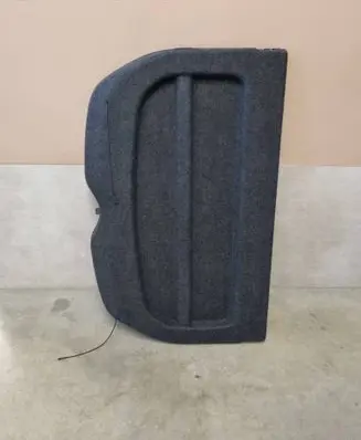 Nissan Leaf II (ZE1) Parcel shelf