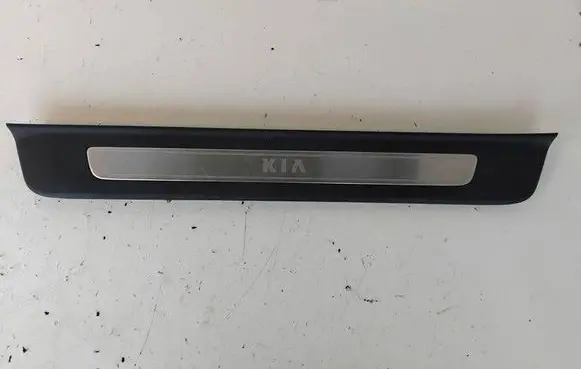KIA Optima Front sill trim cover 85873D4500 85873D4300