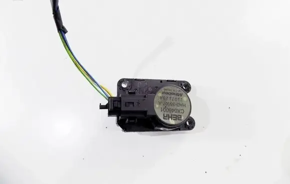 Citroen C3 Air flap motor/actuator CX046001