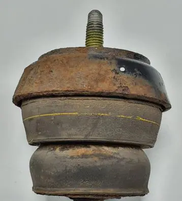 Chevrolet Tahoe Engine mount vacuum valve 