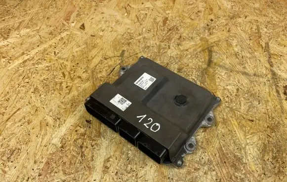 Volvo XC40 Engine control unit/module 32383797