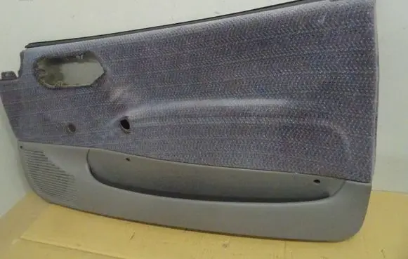 Opel Corsa B Front door card panel trim 90484066 8061165