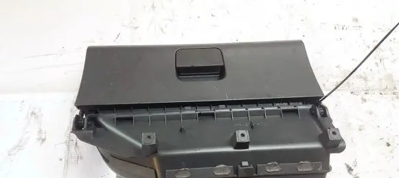 Volkswagen Polo Glove box 601857101f