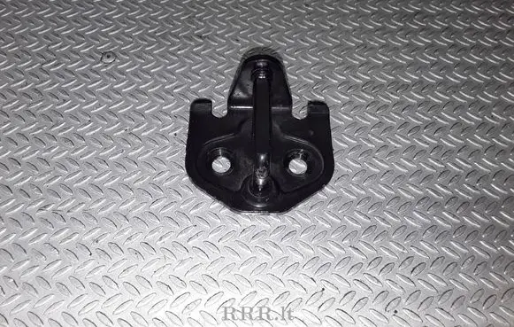 Ford Focus Front door lock loop/hook striker 