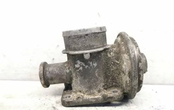 BMW 7 E38 EGR valve 2252200