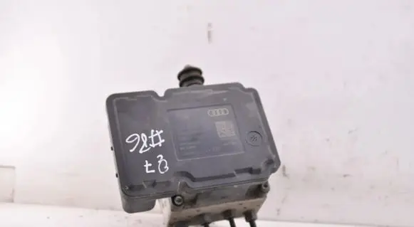 Audi Q7 4L ABS Pump 4L0614517E