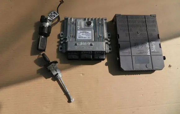 Engine ECU kit and lock set