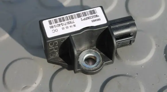 Honda CR-V Airbag deployment crash/impact sensor 77930-T1G-A010-M4 77930T1GA010M4