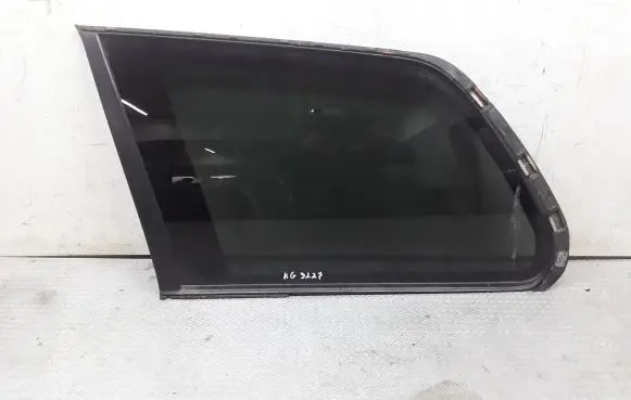 Volvo XC90 Rear side window