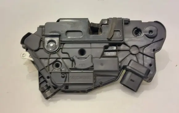 Seat Ibiza IV (6J,6P) Front door lock 5N1837015E