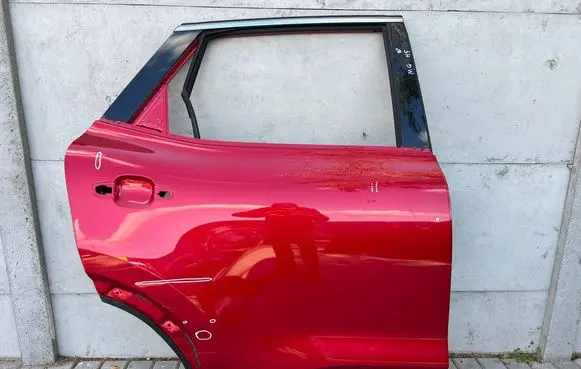 MG HS Rear door