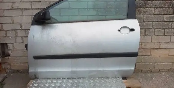 Door (2 Door Coupe)