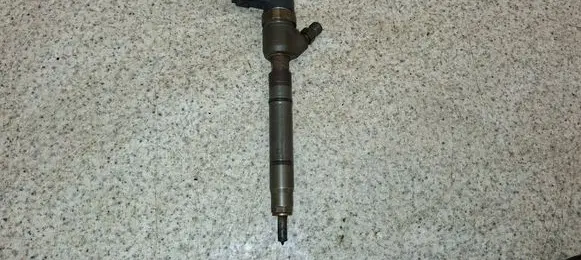 Hyundai i40 Fuel injector 0445110411 338002A800