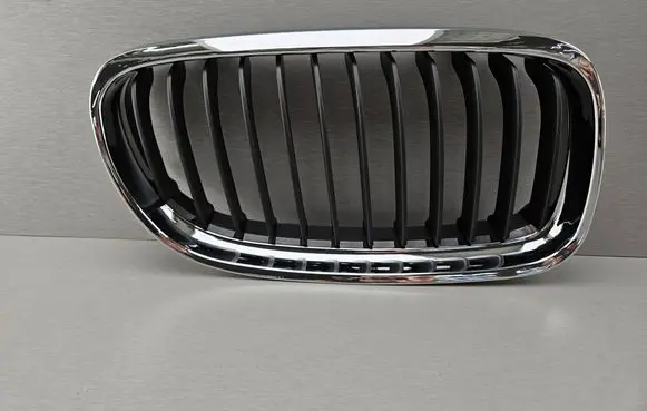 BMW 3 E90 E91 Front bumper upper radiator grill 7201968 51137201968