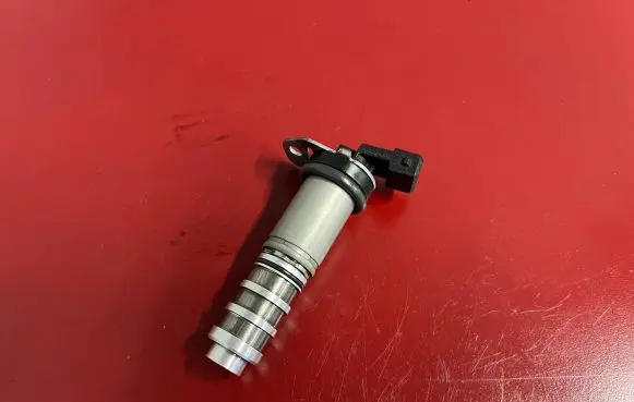 BMW X5 F15 Camshaft vanos timing valve 8605123 11368605123