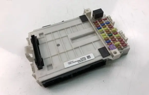 Suzuki Baleno EG Fuse box set YRA68P22