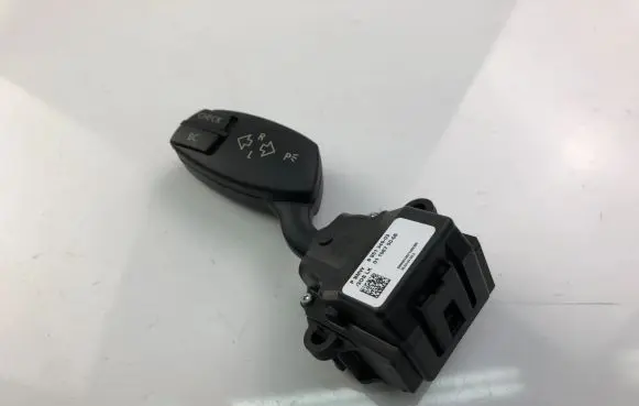 BMW 5 E60 E61 Indicator stalk 6951349